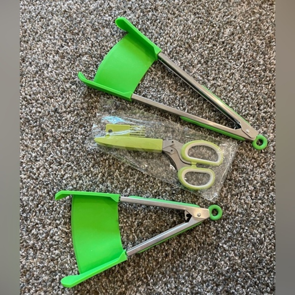 NWOT Kitchen Bundle- 2 Clever Tongs Silicone Spatula Tongs & Herb Scissors